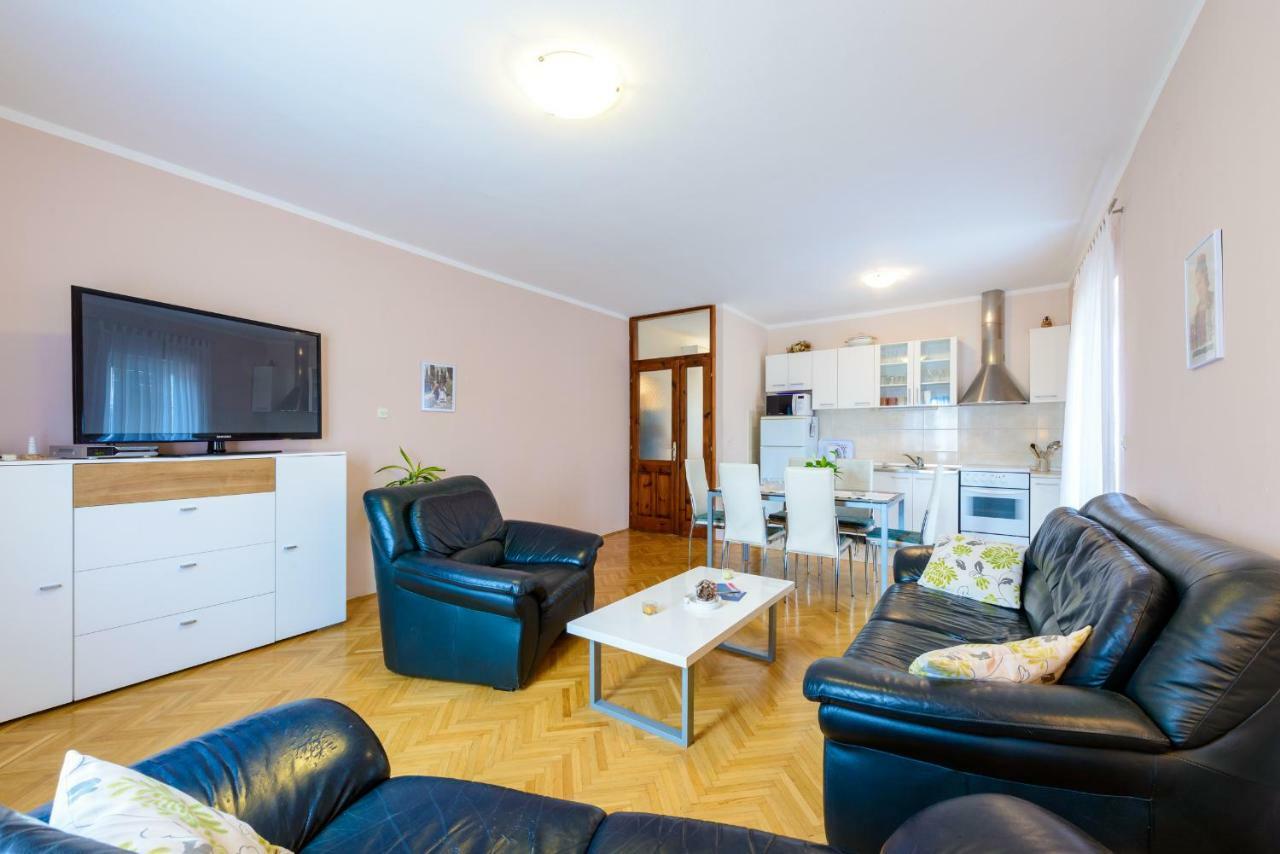 קאבטאט Apartments Garden Beach Superior מראה חיצוני תמונה