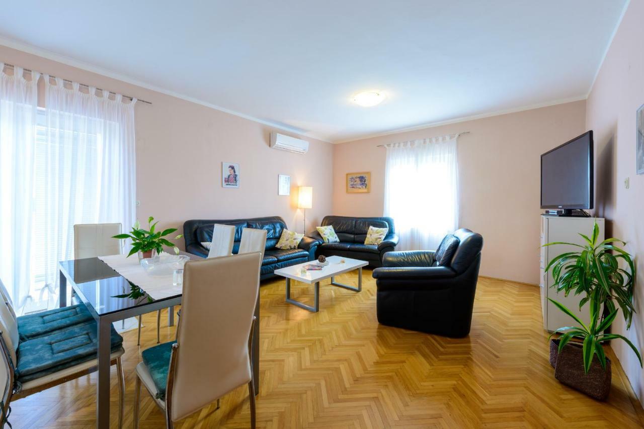 קאבטאט Apartments Garden Beach Superior מראה חיצוני תמונה